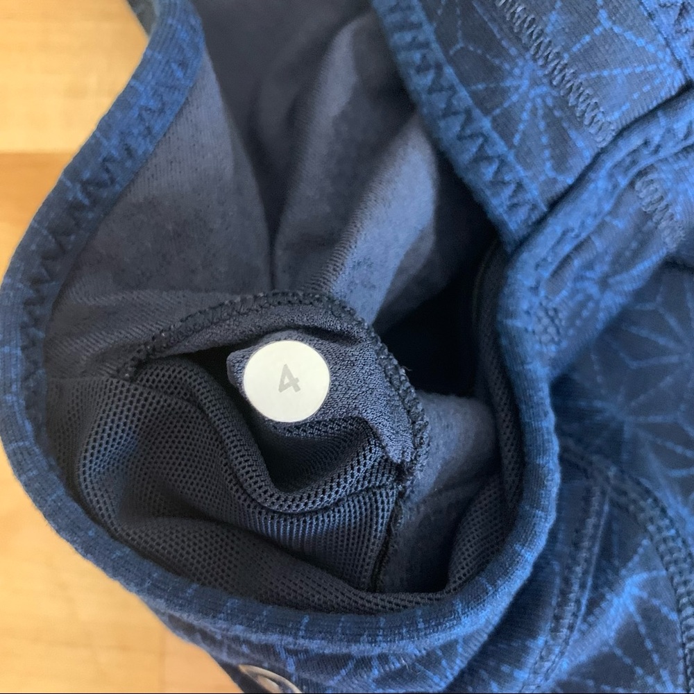 Lululemon Power Up Tank II in Sashiko Star Inkwell Rugged Blue Size 4 - Picture 8 of 10